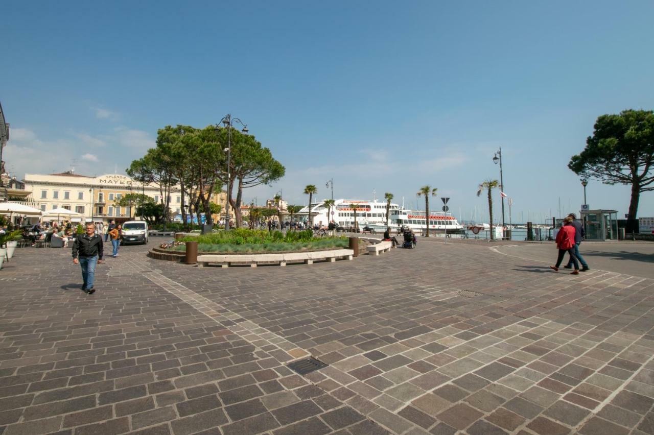 Atico Hotel Desenzano del Garda Exterior foto